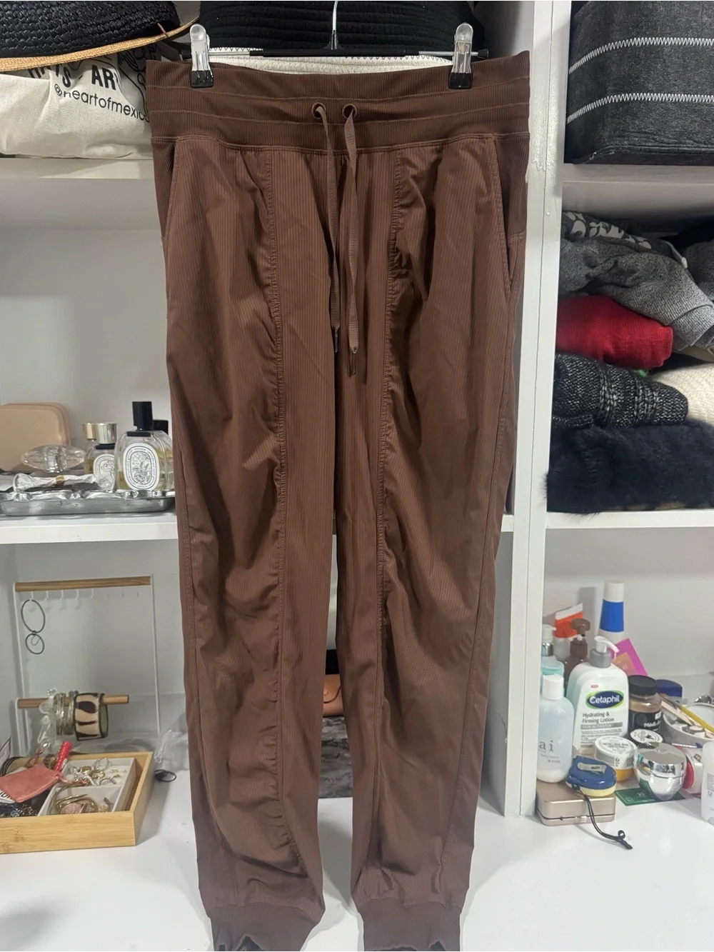 Lululemon Brown Joggers - Drawstring Relaxed Fit - Picture 4 of 5